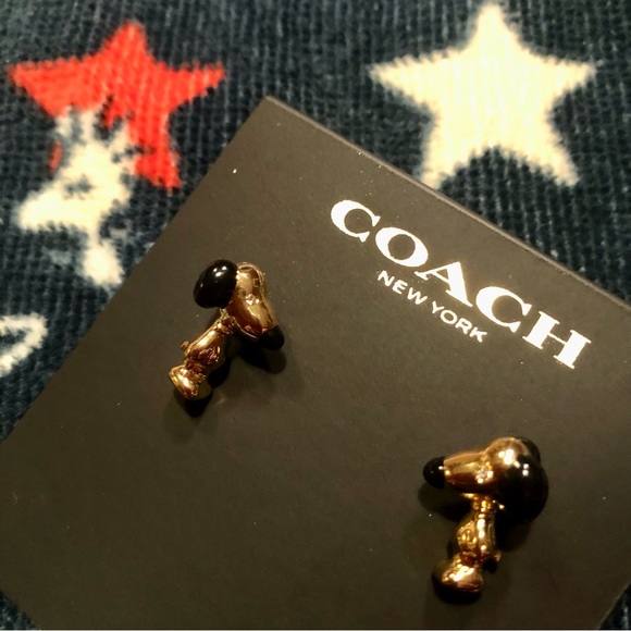 ❌SOLD❌Coach X Peanuts NWT Snoopy Earrings - Picture 2 of 5